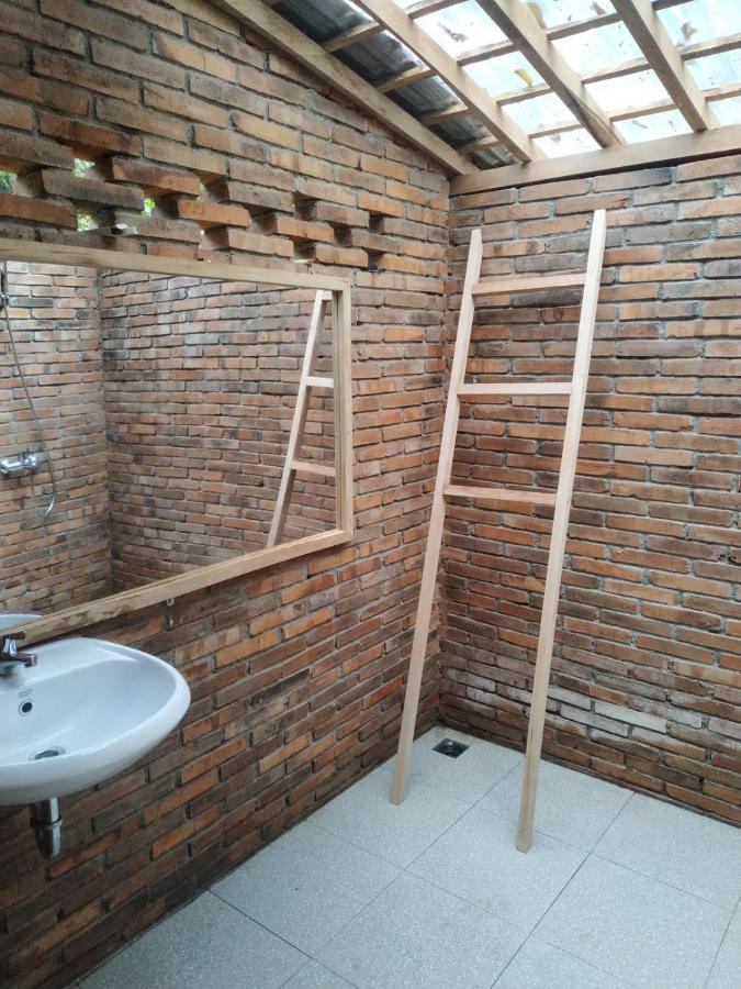 Hotel Omah Kayu Jagalan Magelang Esterno foto