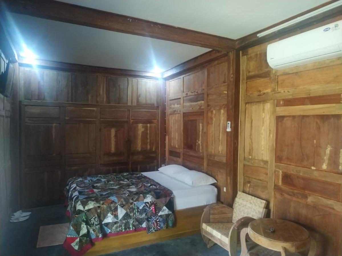 Hotel Omah Kayu Jagalan Magelang Esterno foto